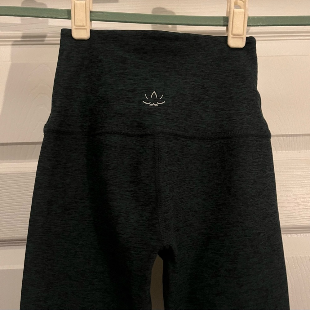 Beyond Yoga Green Leggings!